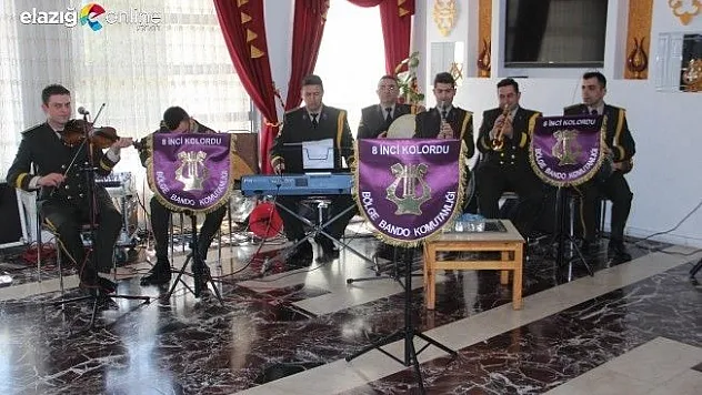 Askeri Bando, Huzurevi Sakinleri İle Buluştu