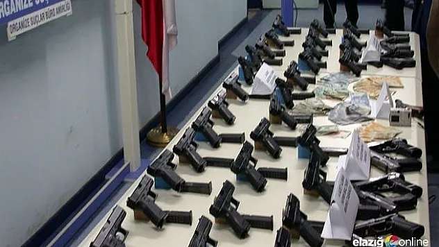 Elazığ'da ruhsatsız silah operasyonu: 9 gözaltı