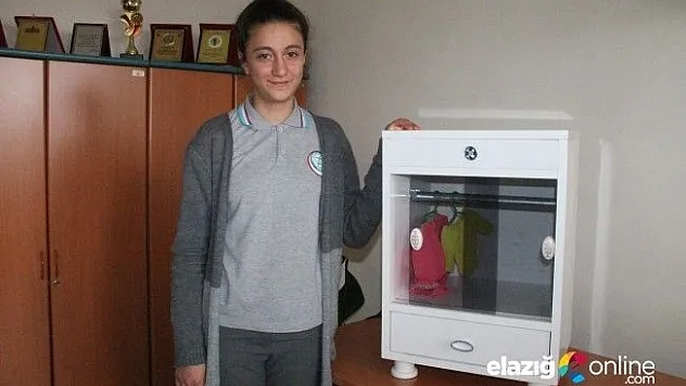 Görme engelliler için renk seçip, konuşan dolap yaptı