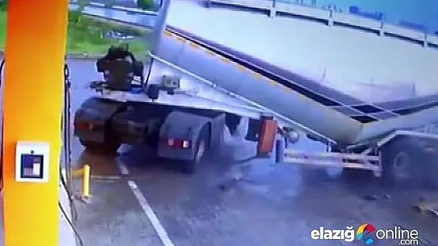 Kayarak yoldan çıkıp petrol istasyonuna kadar girdi