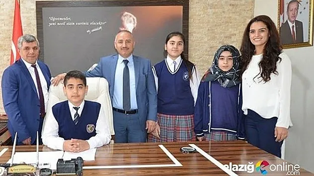 Müdür GÜRTÜRK minik müdürün sorularını cevapladı