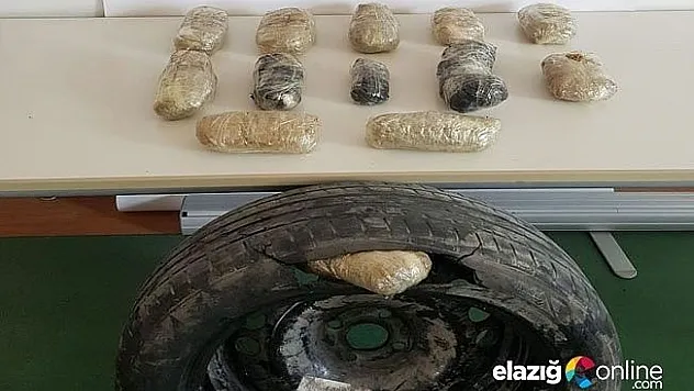 Stepne lastiği içerisine gizlenmiş esrar ele geçirildi