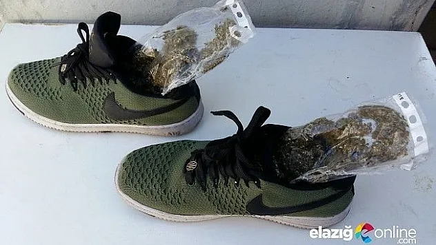 Ayakkabıdan esrar çıktı