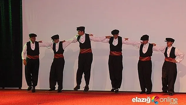 Engelliler, farkındalık için sahneye çıktı