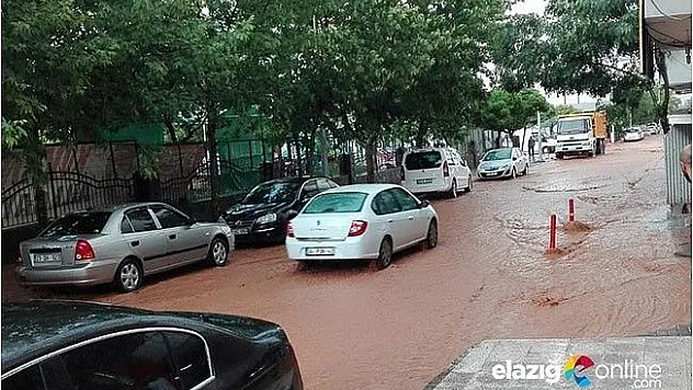 Kovancılar'da sağanak etkili oldu