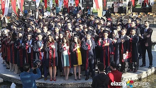 Veteriner Fakültesi 44. dönem mezunlarını verdi