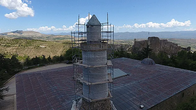 &quotEğri Minare&quotde plastik restorasyon bitti