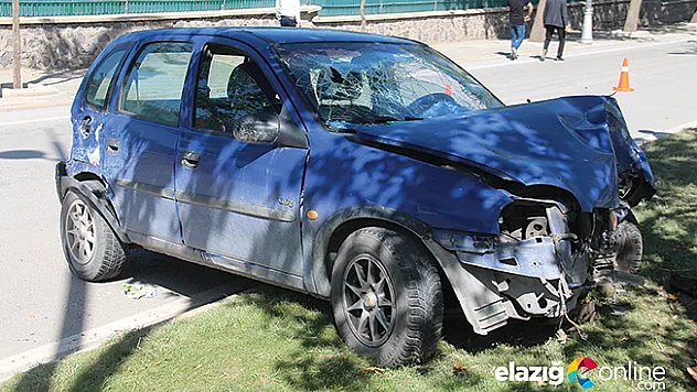 Elazığ'da trafik kazası: 2 yaralı