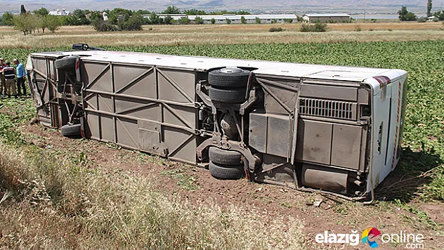 Elazığ'da yolcu otobüsü devrildi: 4 yaralı