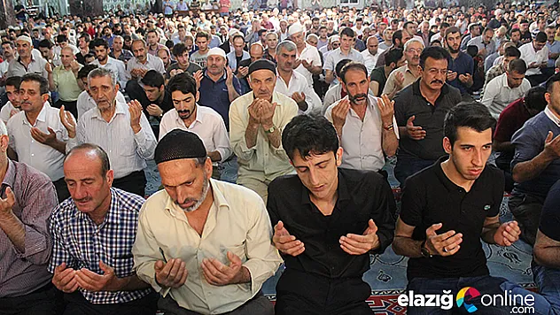 Kadir Gecesi'nde camiler doldu taştı