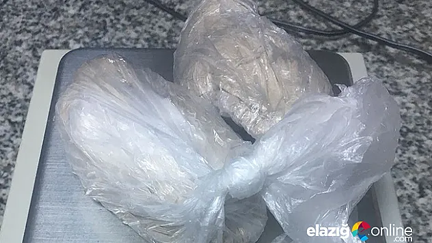Kovancılar'da 2 şüpheli eroinle yakalandı