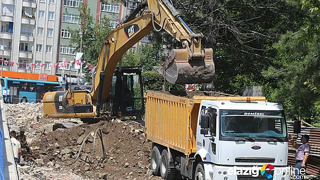 Orduevi kavşağı'nda kaldırımlar genişliyor