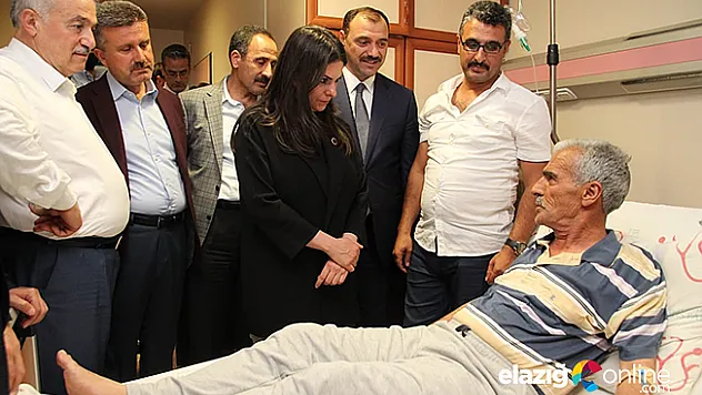 Sarıeroğlu, kaza geçiren şehit babasını ziyaret etti