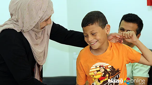 Suriyeli çocuk, 4 yıl sonra ilk kez duydu