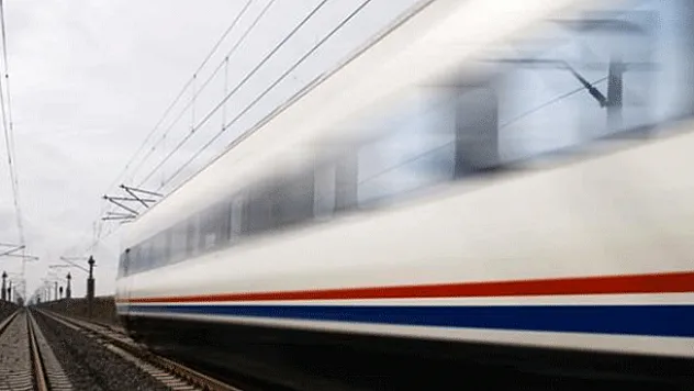 Trenin çarptığı yaşlı adam hayatını kaybetti