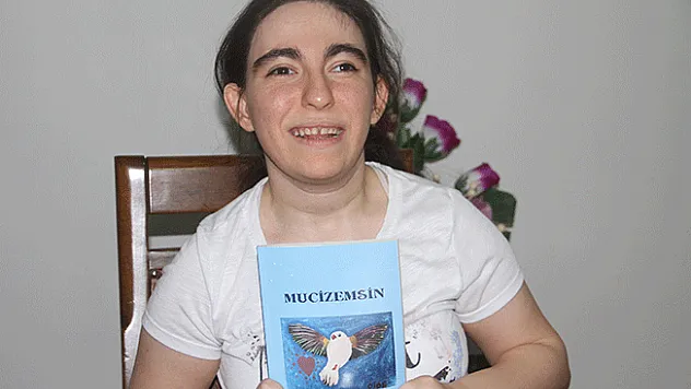 Yüzde 96 engeline rağmen hayali olan kitabı çıkardı