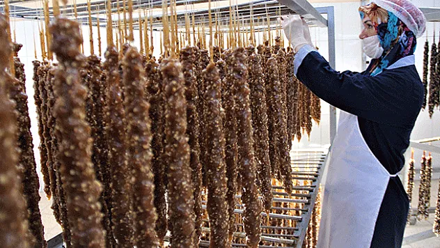 Dede mesleğini büyüterek fabrika kurdu