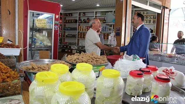 Vali Gakgo, Kapalı Çarşıyı Gezdi