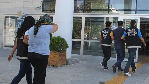 8 kilo 700 gram eroinle yakalanan 2 şüpheli tutuklandı