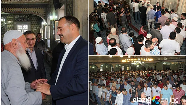 Elazığ'da Bayram Namazı Coşkusu