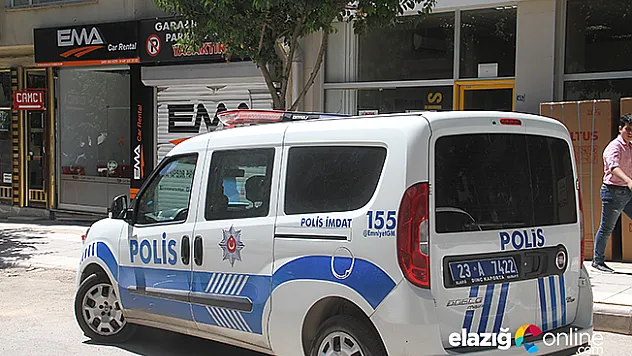 Elazığ'da bıçaklı kavga: 3 yaralı