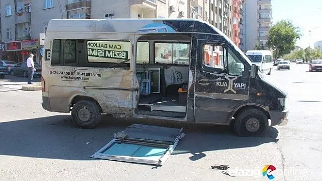 Elazığ'da trafik kazası: 3 yaralı