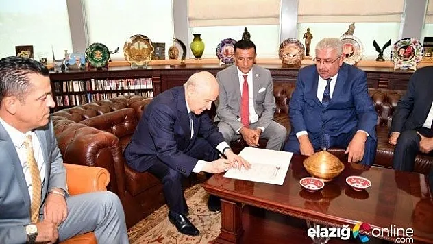 İYİ Parti'den İstifa Eden Vekil, MHP'ye Geçti!