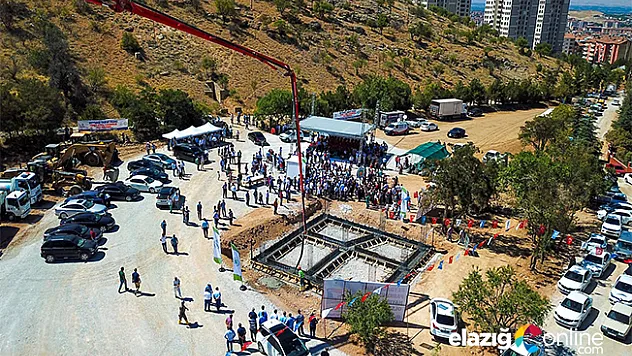 Komşu DEV projenin temelini attı