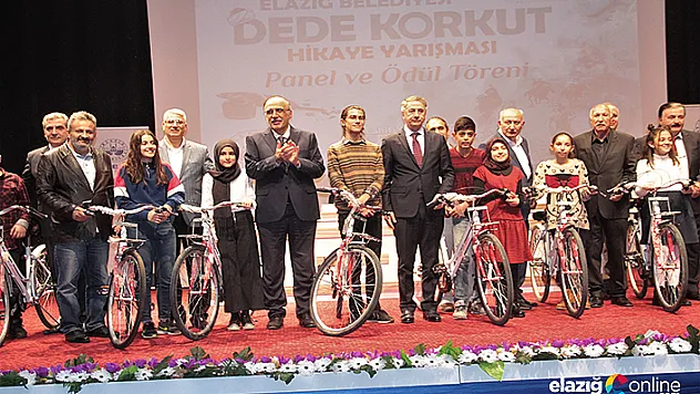 Dede Korkut Hikaye Yarışmasında dereceye girenler ödüllerini aldı