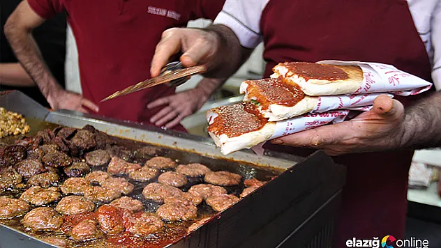Elazığ'ın meşhur salçalı köftesi festivalle tanıtıldı