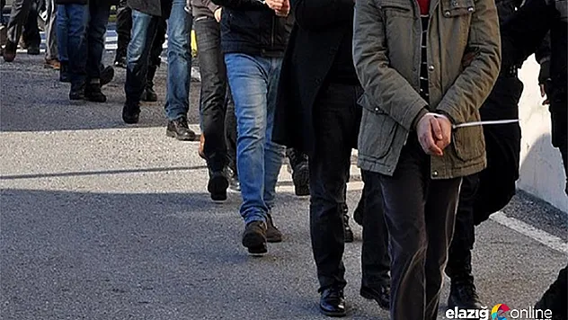 FETÖ'nün TSK'daki mahrem yapılanmasına operasyon: 6 gözaltı