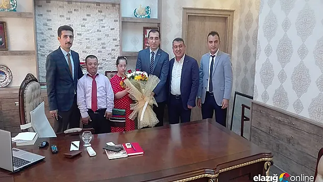 Kaymakam Özdemir'e özel çocuklardan ziyaret