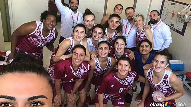 Periler deplasmandan galibiyetle döndü