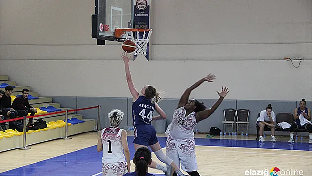 Periler salondan 74-55'lik galibiyetle ayrıldı