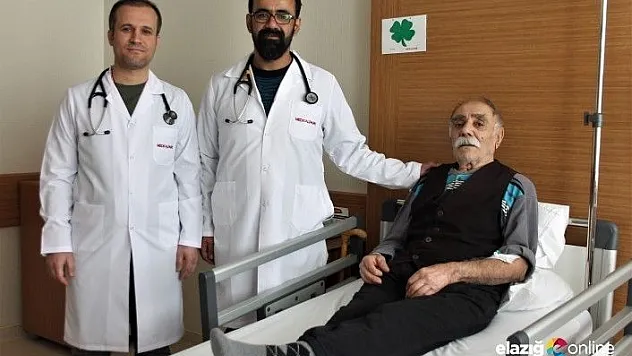 Çemişgezekli Yusuf Dede,  105 yaşında Elazığ'da sağlığına kavuştu