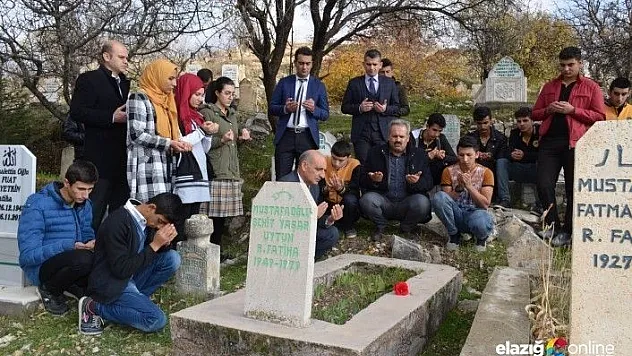 Çemişgezekliler Şehit Öğretmen Yaşar Uytun'u Unutmuyor