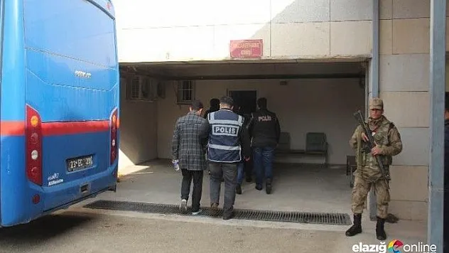 Elazığ'da ki FETÖ operasyonunda 5 astsubay tutuklandı