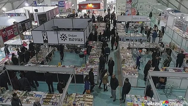 Elazığ'da kitap fuarı yoğun ilgi görüyor