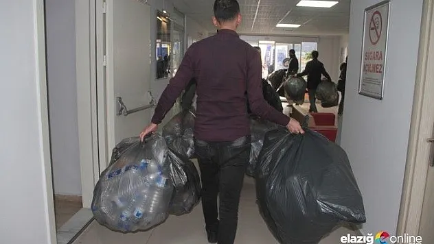 Öğrenciler 20 gün atmadı, poşet poşet geri dönüşüme gitti