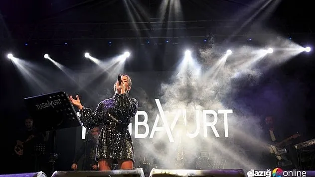 Popçu Tuğba Yurt'tan gençlere 'Hoş Geldin' Konseri