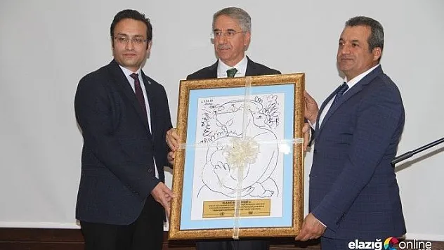 Türkiye'nin ilk bebek dostu belediyesi 'Elazığ&quot oldu