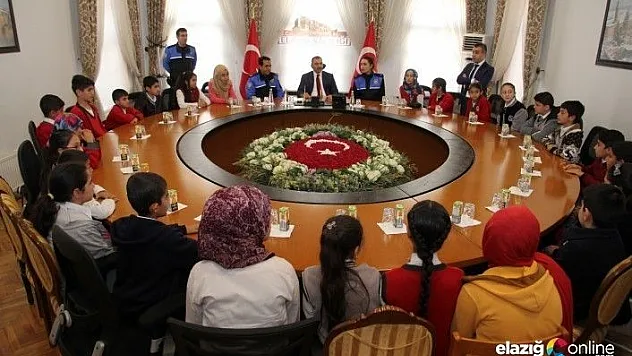 Vali Gakgo'nun Küçük Misafirleri Vardı