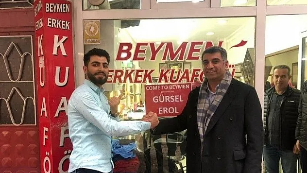 Esnaf &quotCome To Gürsel Erol&quot yazdı, vekil oraya gitti
