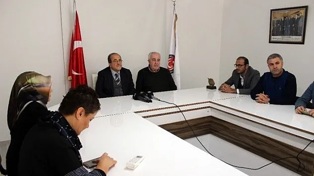 Alpay: 'Her zamankinden fazla dayanışma ve birliğe ihtiyaç var'