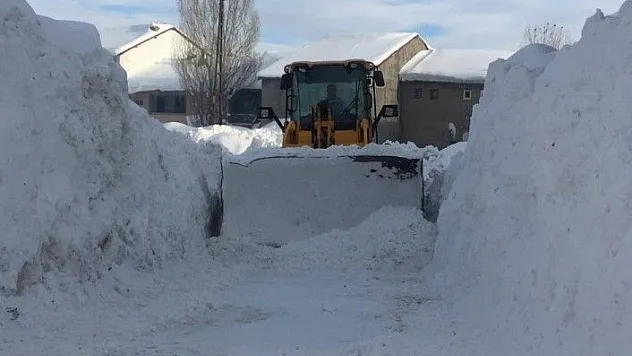 Elazığ'da 118 köy yolu açıldı, 109'unda  çalışma sürüyor