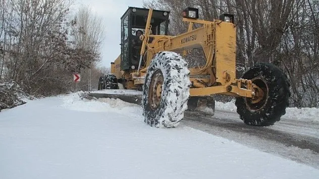 Elazığ'da 233 köy yolu açıldı, 16'sında çalışma sürüyor