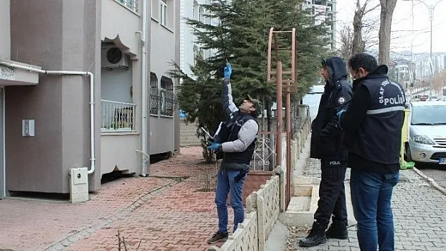 Elazığ'da 5. kattan düşen genç hayatını kaybetti