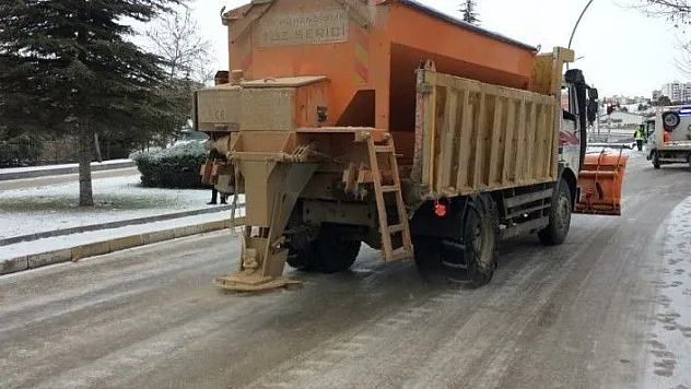 Elazığ'da eğitime buzlanma nedeniyle ara verildi