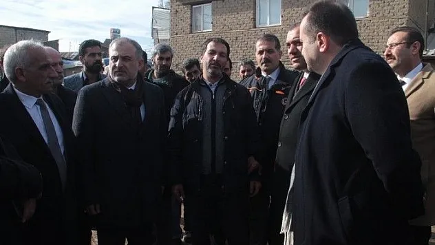 Evi çöken, inekleri telef olan aileye &quotev müjdesi&quot