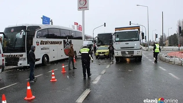 Kar ve tipi nedeniyle Elazığ'dan 2 şehre ulaşıma izin verilmiyor